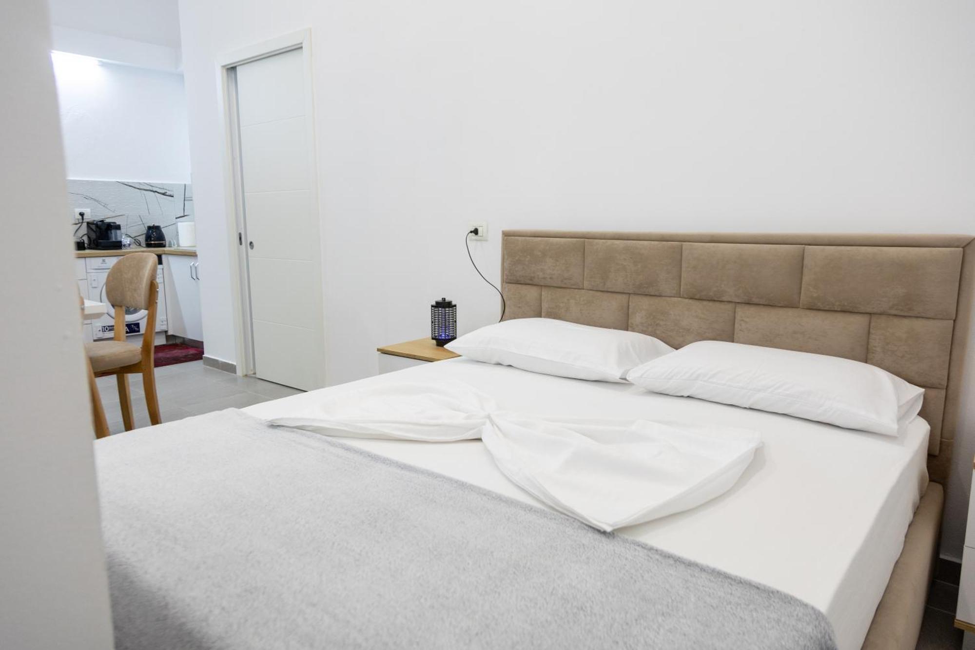 Free Parking Sudio Tirana Apartment Ngoại thất bức ảnh